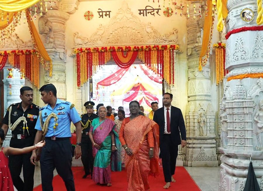 President of India Visits Prem Mandir, Established by Jagadguru Shri Kripalu Ji Maharaj